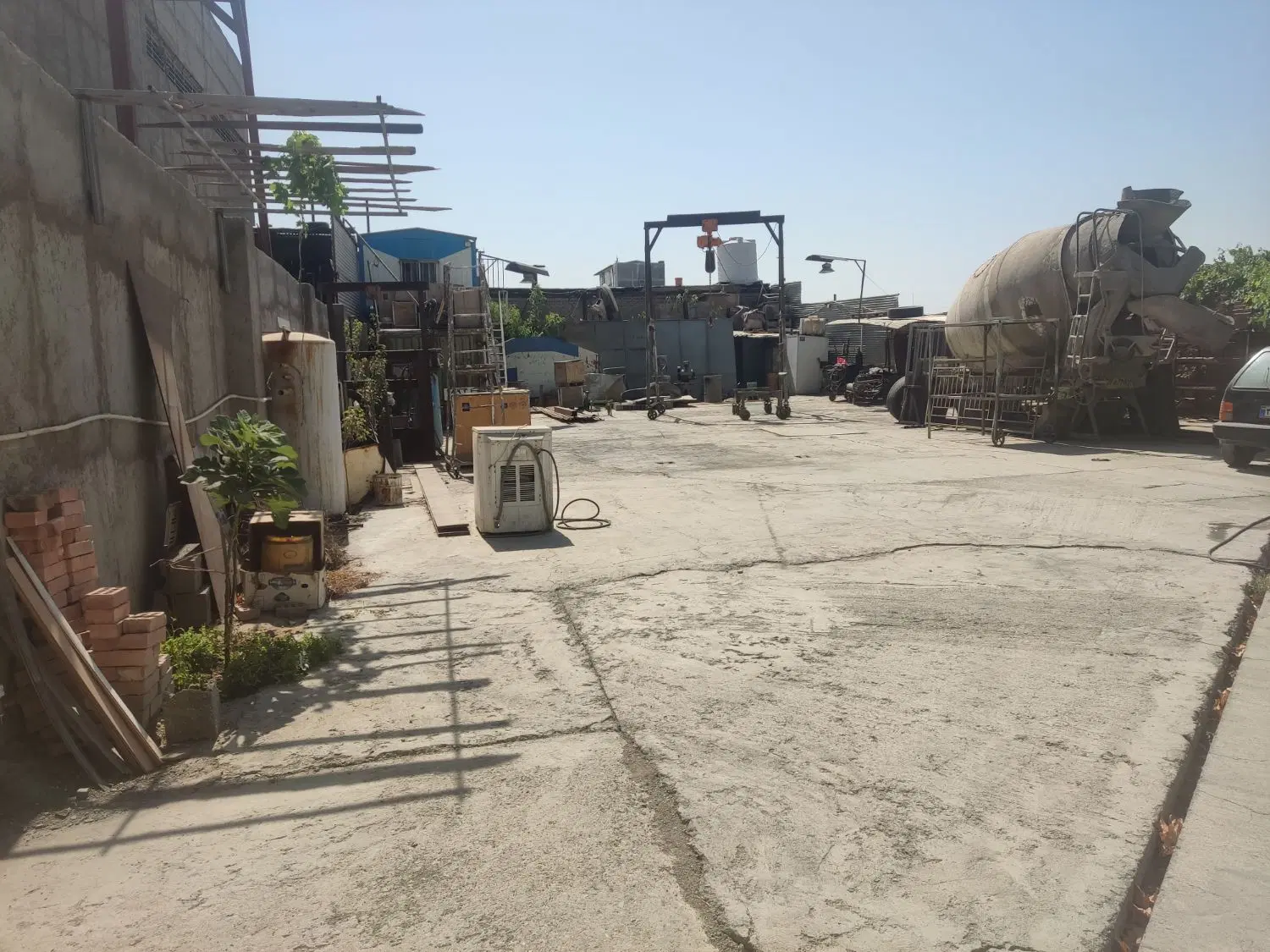 ملک  چهار دیواری فروشی