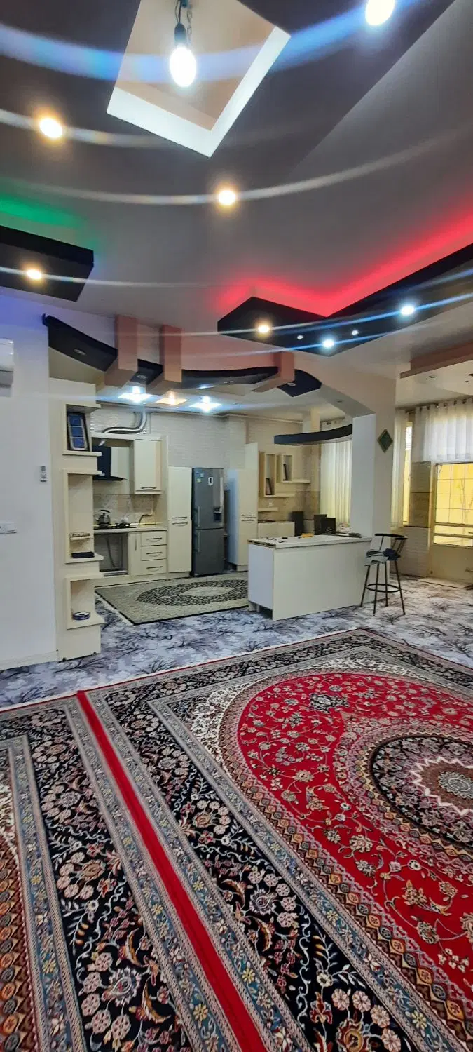 ویلایی ۲۳۰ متر نوساز سازه بتنی