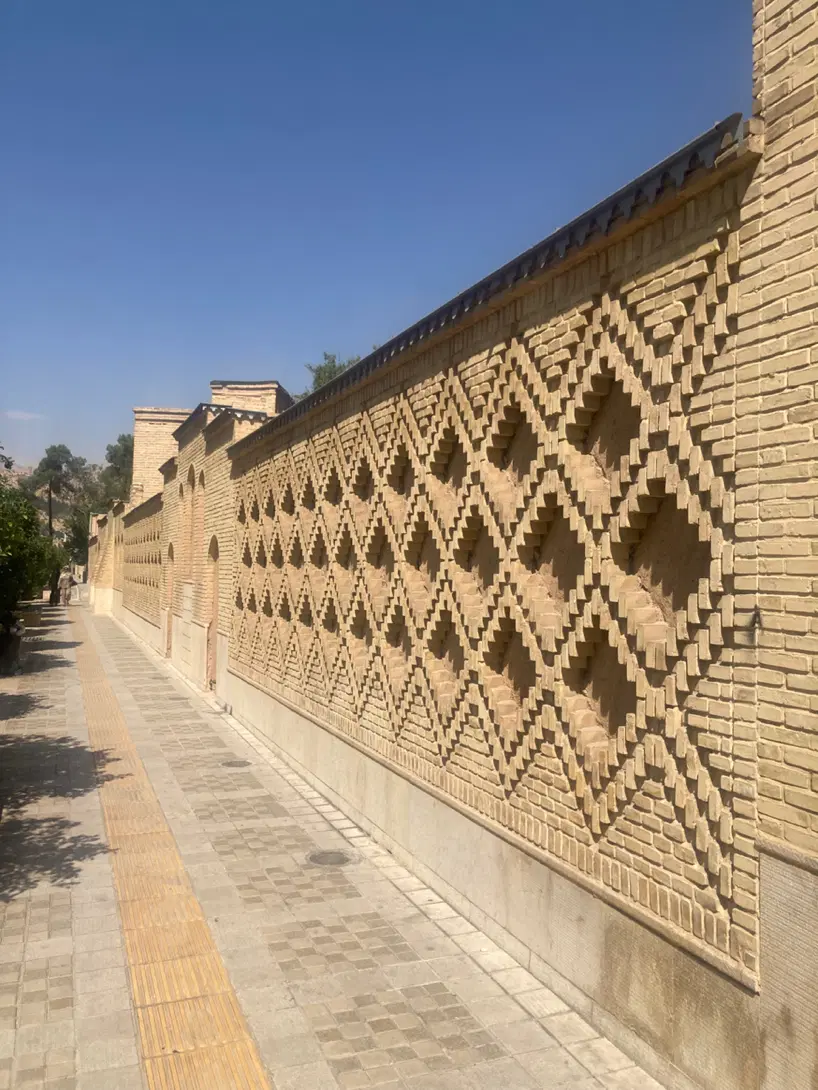 فروش زمین ۵۷۰ متری دوبر با مجوز هتل