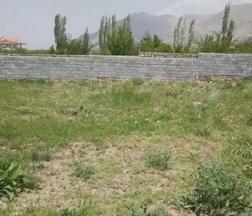 زمین ۲۰۰متر