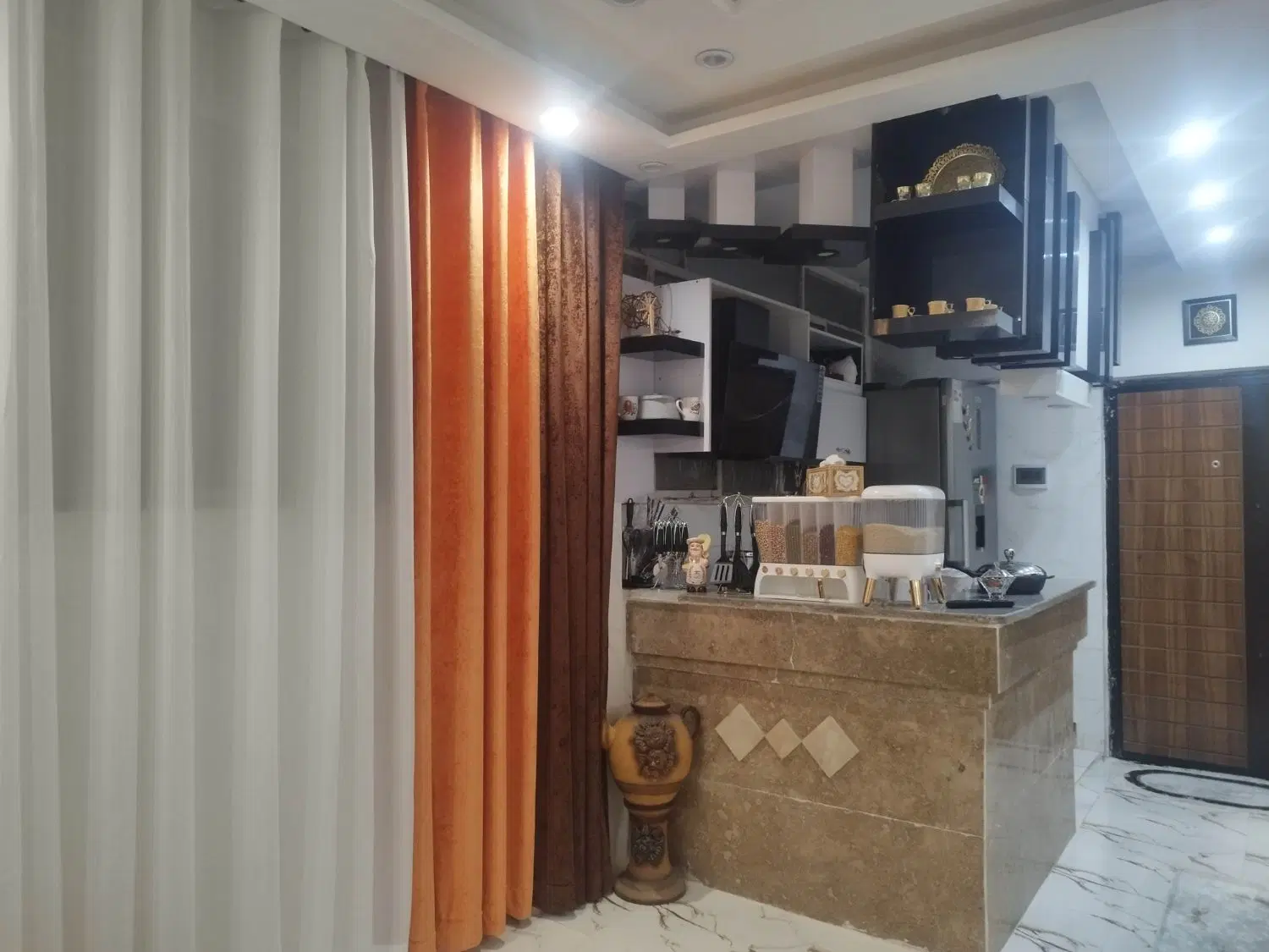 ۵۰ متری بازسازی شده پروین اعتصامی