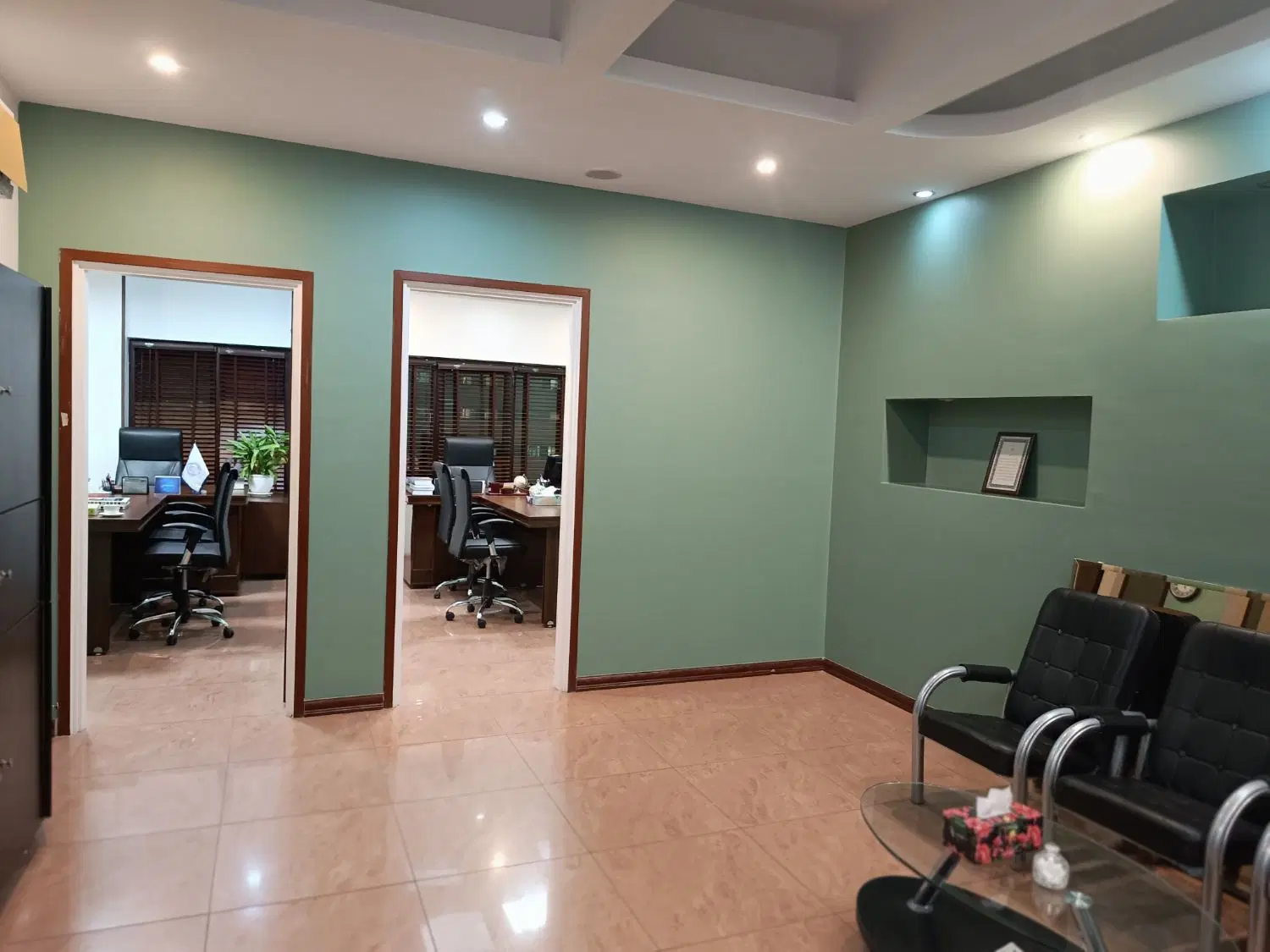اجاره یک اتاق از دفتر وکالت به همکار وکیل