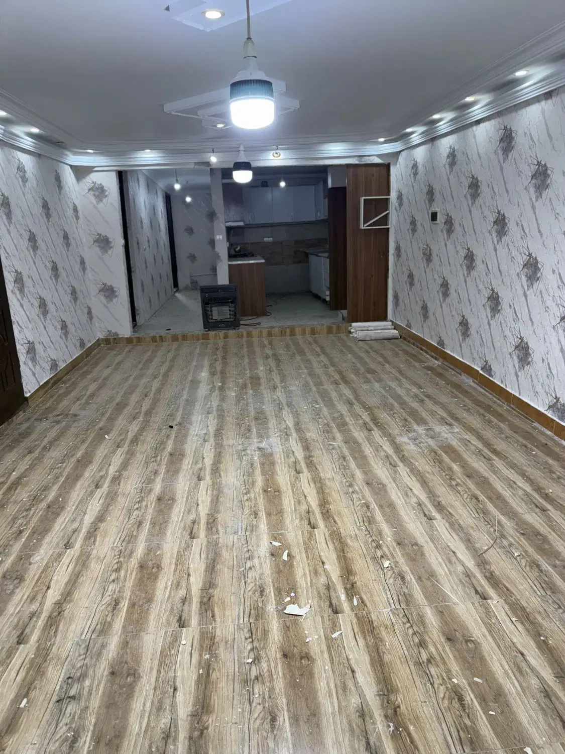 ۱۰۰مترطبقه چهارم تک واحدی ۲خواب