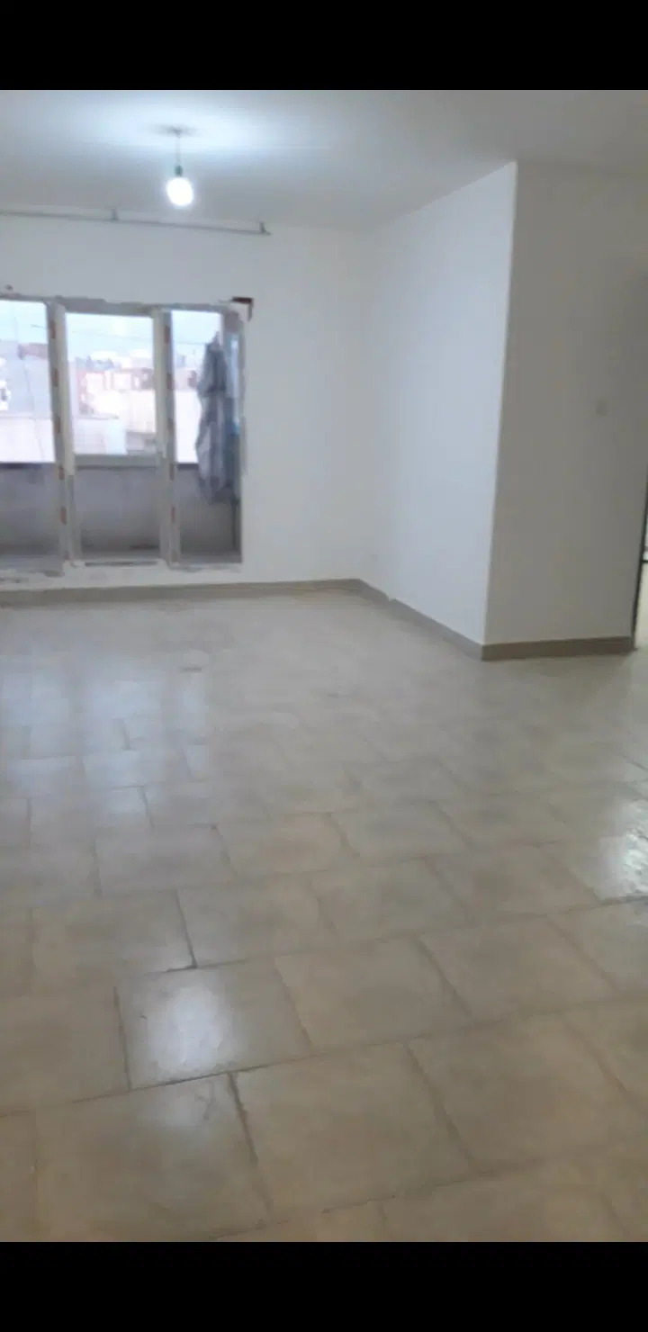 بنام خدا         آپارتمان واقع در فاز ۷