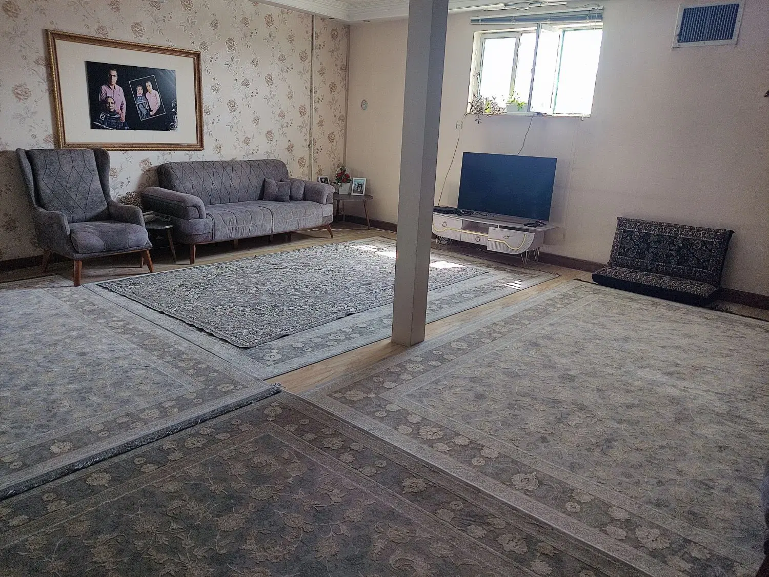 آپارتمان طبقه ی اول