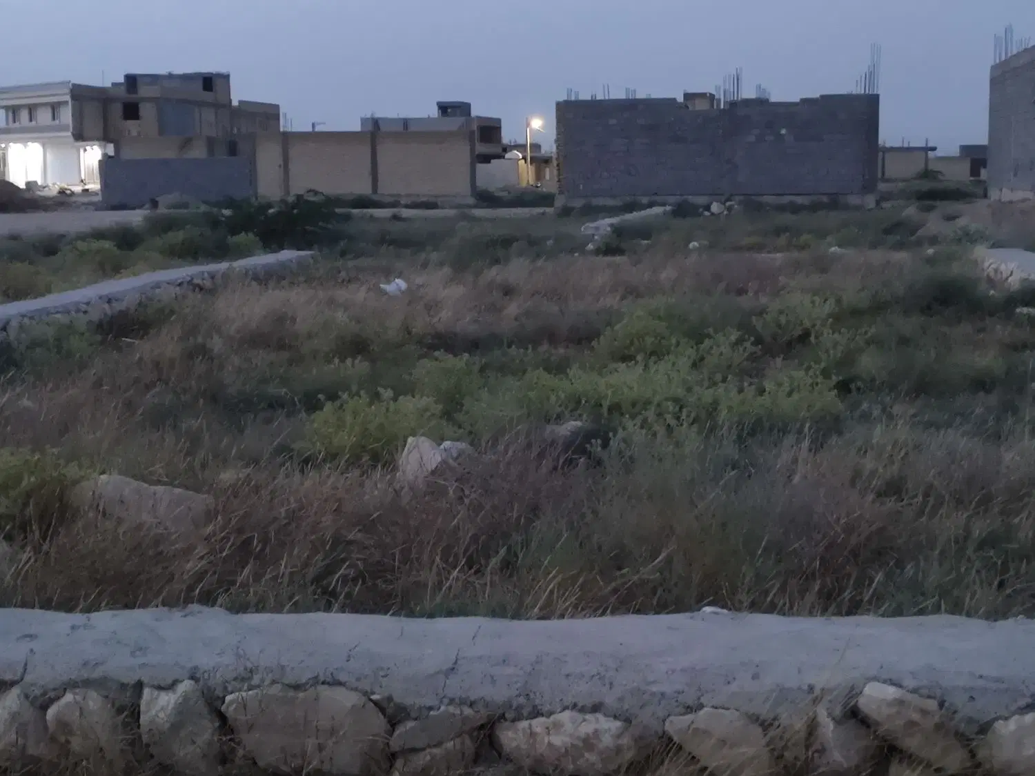 زمین پشت بند دره توضیحات را کاملآ با دقت بخوانید