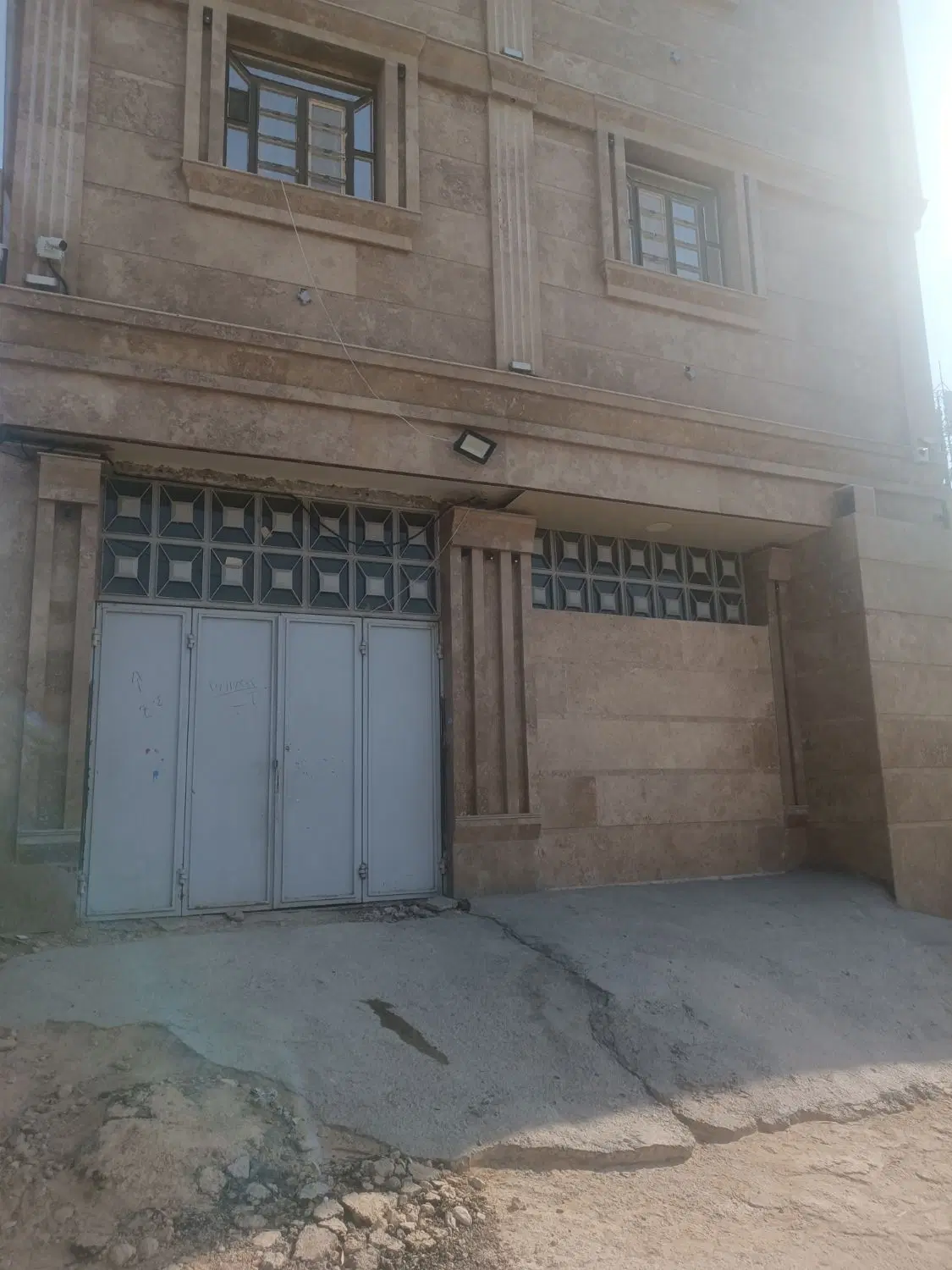 سوییت  جهت مسکونی یا انبار