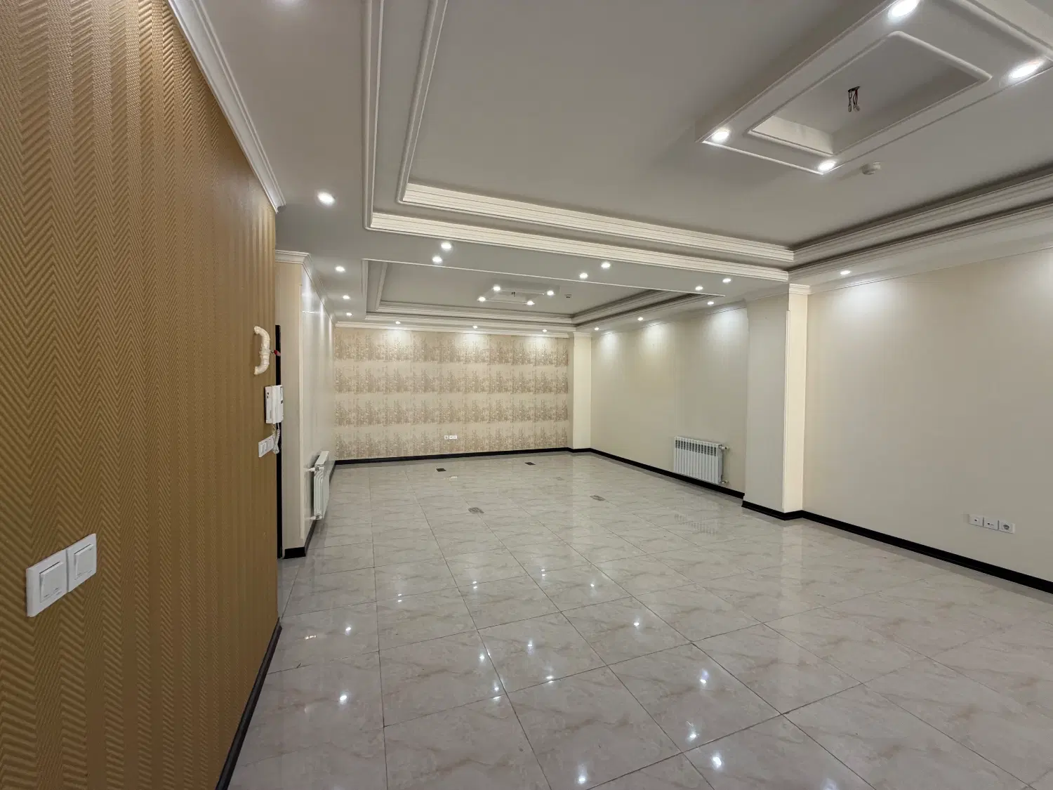 رهن آپارتمان ۱۴۰ متری نوساز نازی آباد