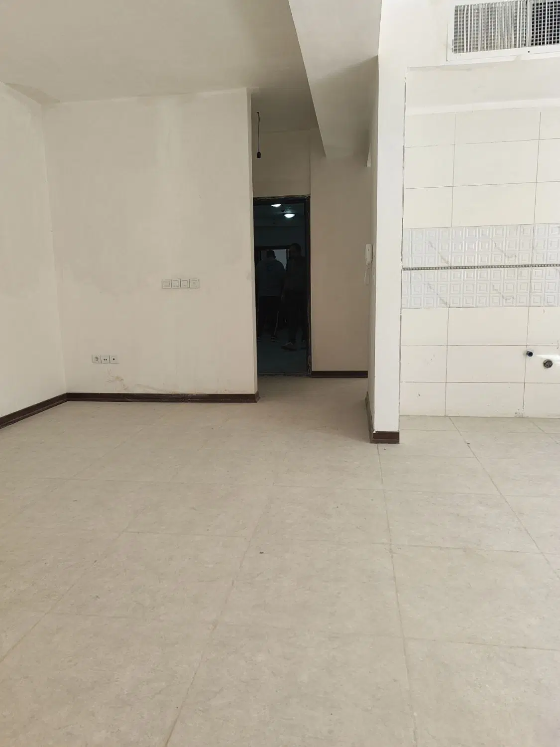 واحد فروشی ۵۴متری رباط کریم روبه روی آبشناسان