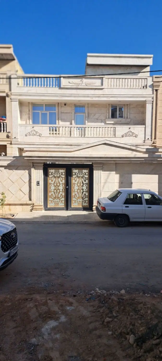 خانه طبقه دوم