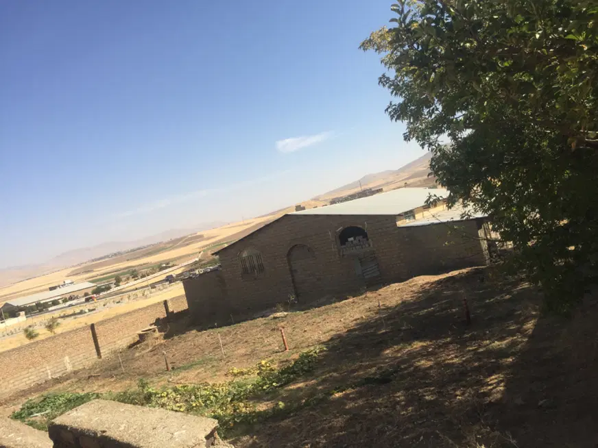 اجاره یک محوطه ۵۰۰متری دیوارکشی
