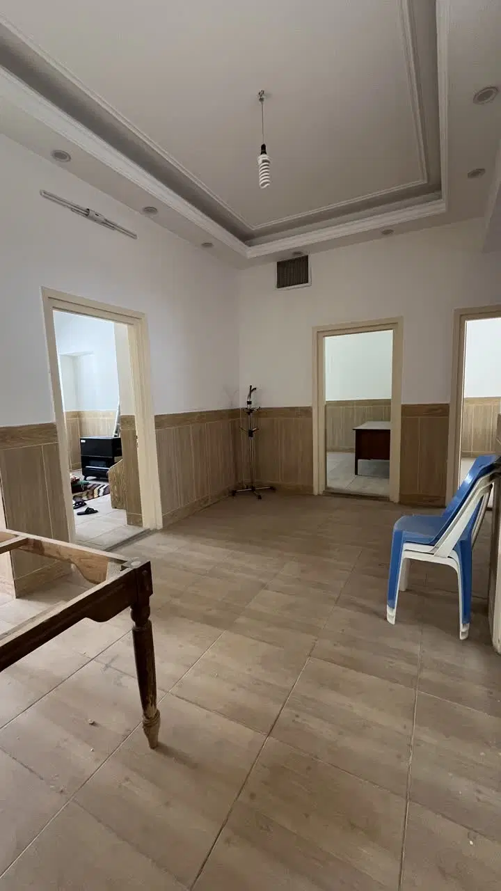 ویلایی دو کله با حیاط مرکزی(هفت اتاق بزرگ)