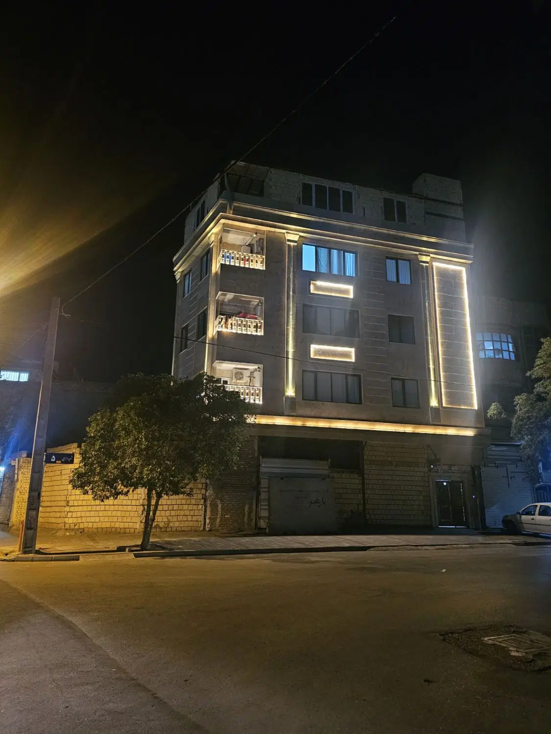 فروش طبقه ۴