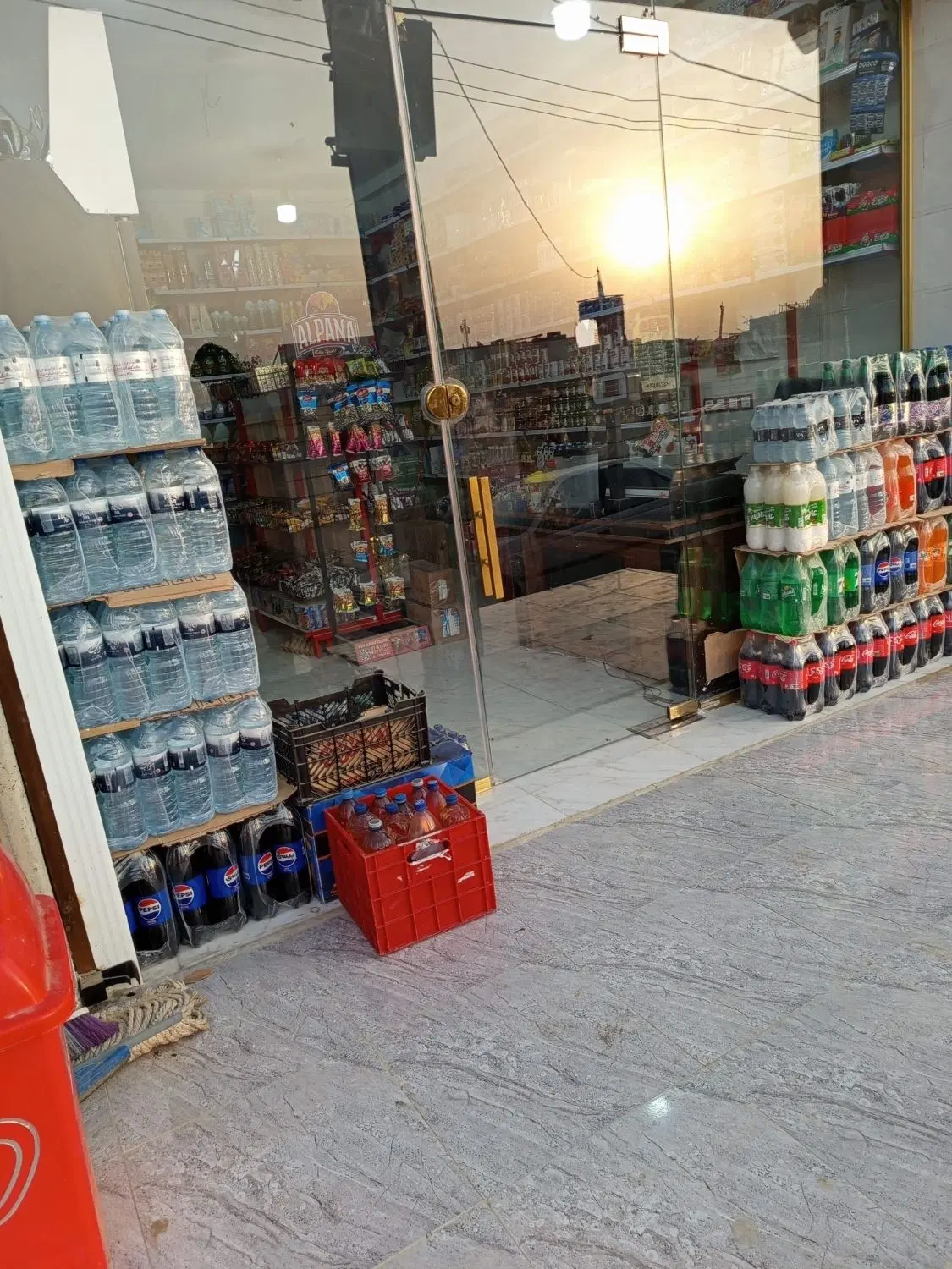 فروش وواگذاری فوری سوپرمارکت در مرآد اباد