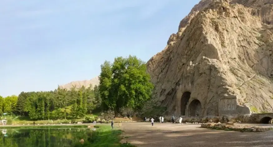 زمین واقع درطاق بستان