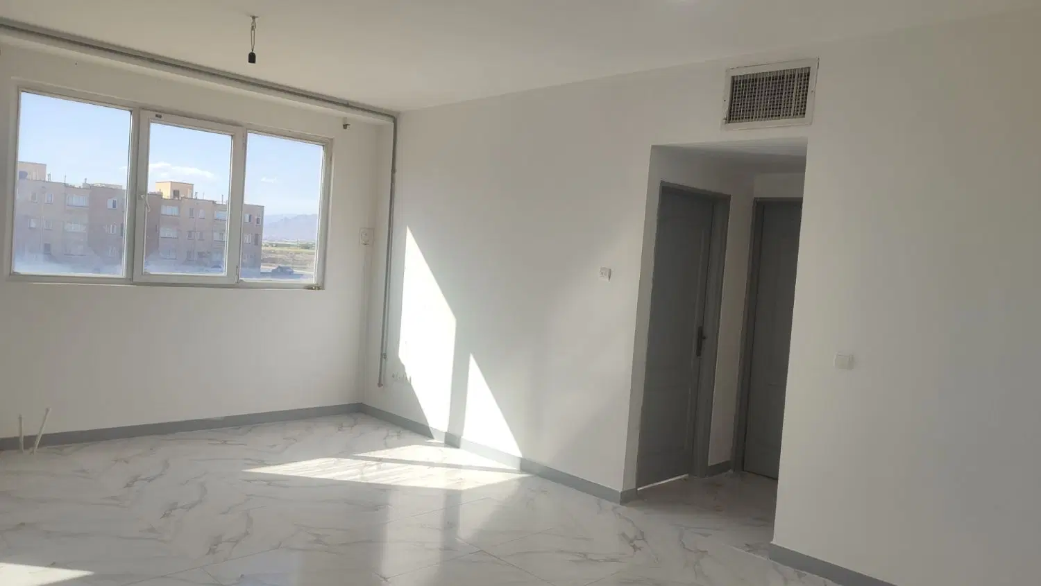 واحد نصف قیمت مرکز شهر