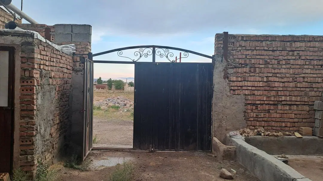 کارگاه به فروش میرسد