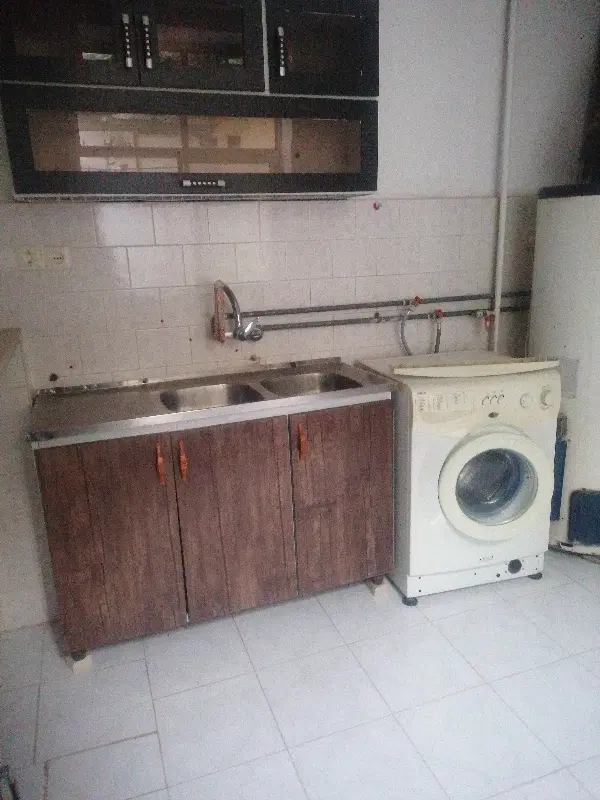 خانه نقلی با حیاط مشترک