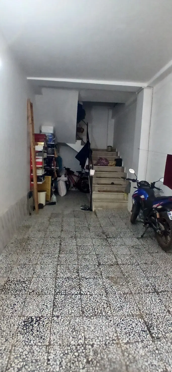 فروش یک واحد مسکونی تک سقف