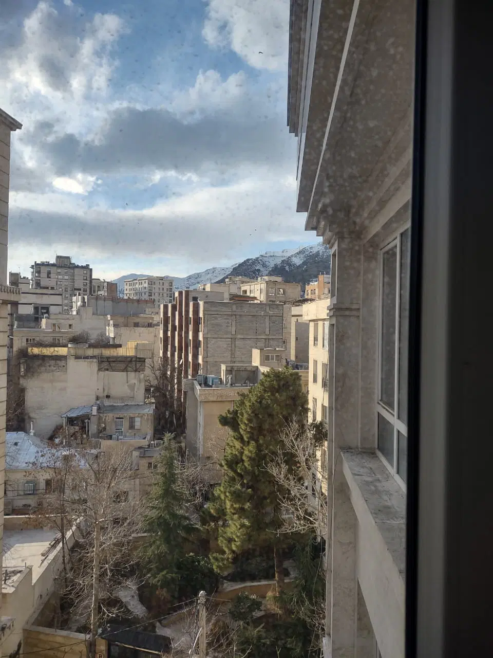 کاخ نیاوران۱۴۲متر_ویو کوهستان_تراس قابل چیدمان