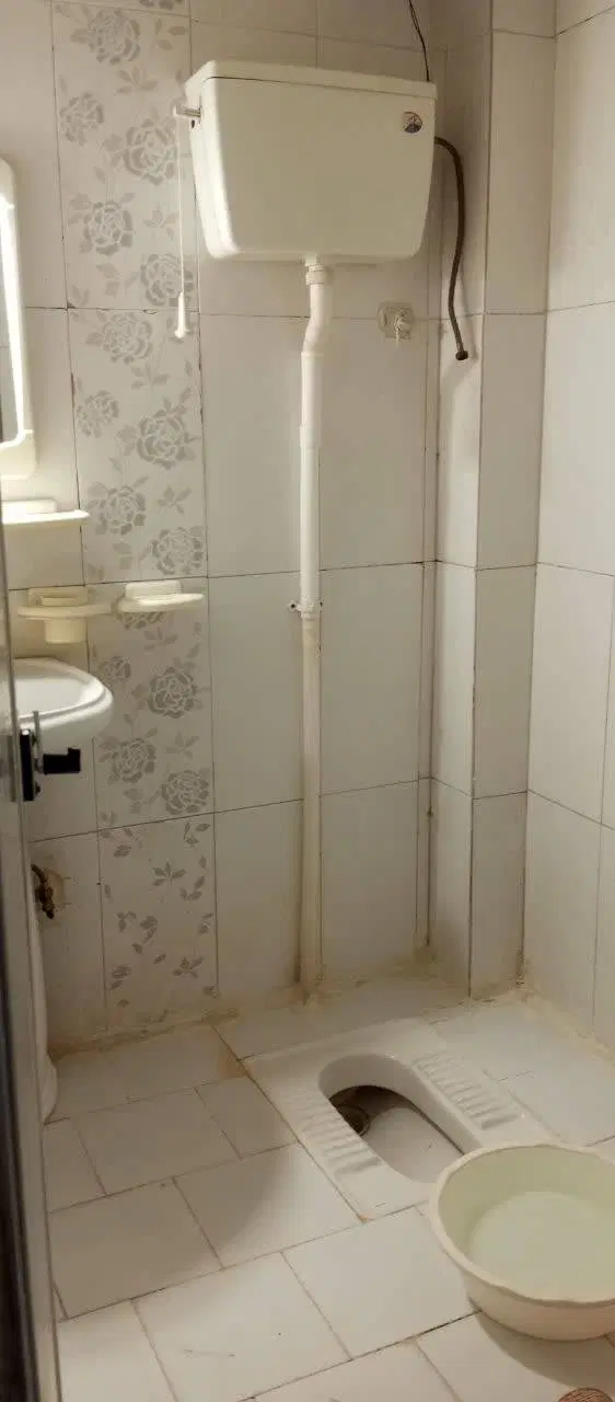 سه طبقه تک واحد ساختمان ارام