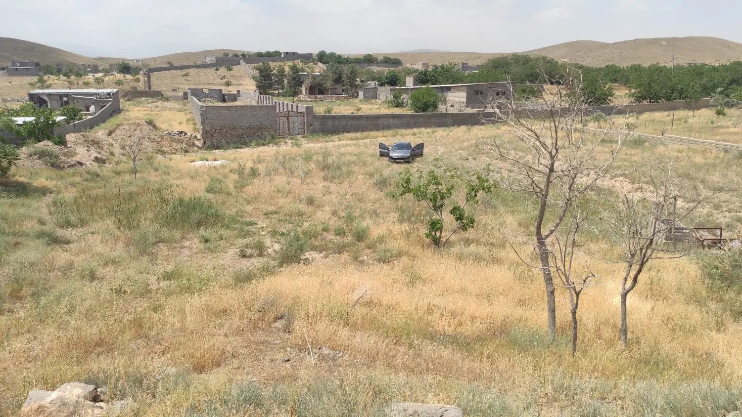 زمین فروشی