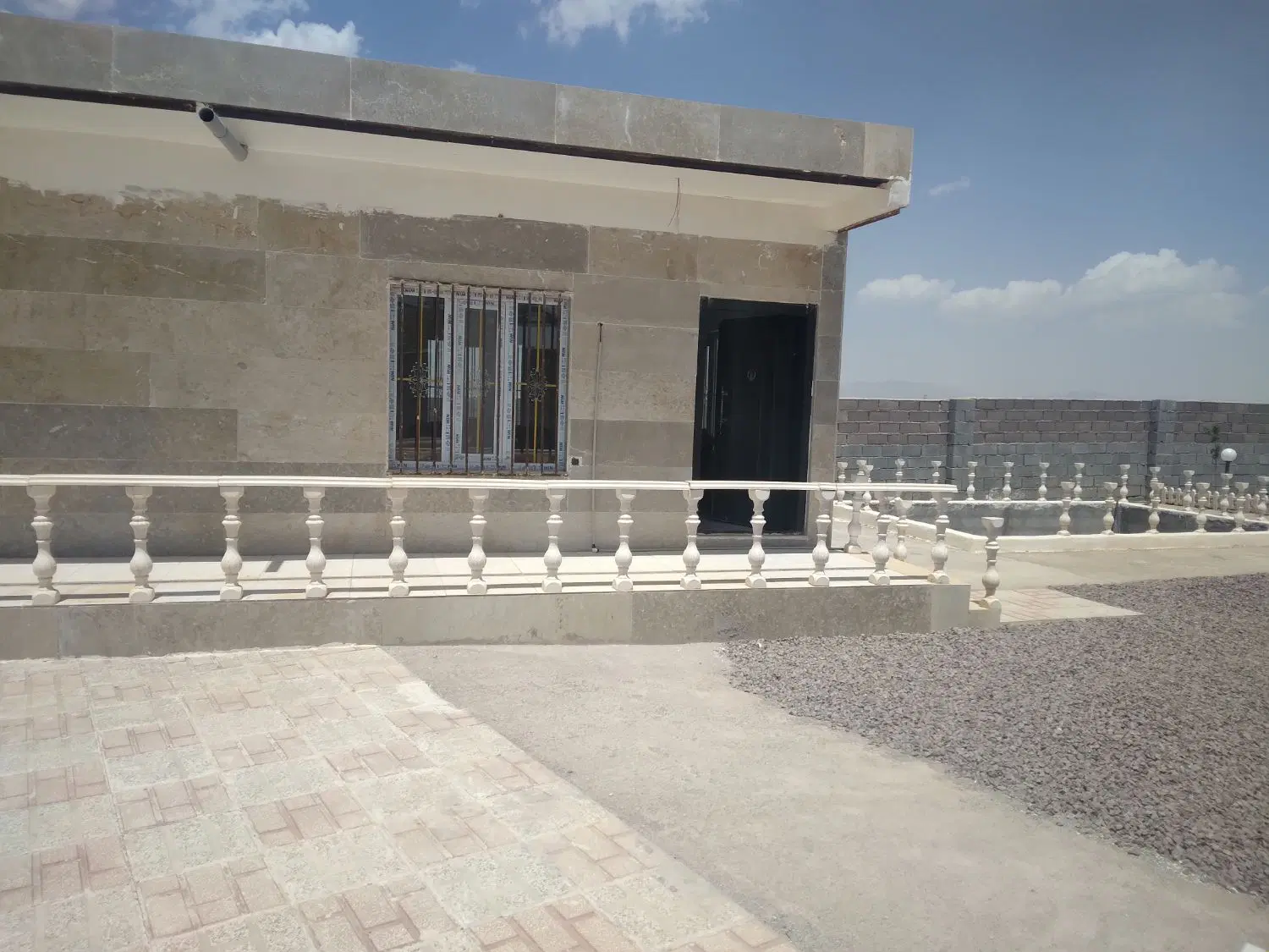 باغ اتوبان ساوه شهرستان مامونیه