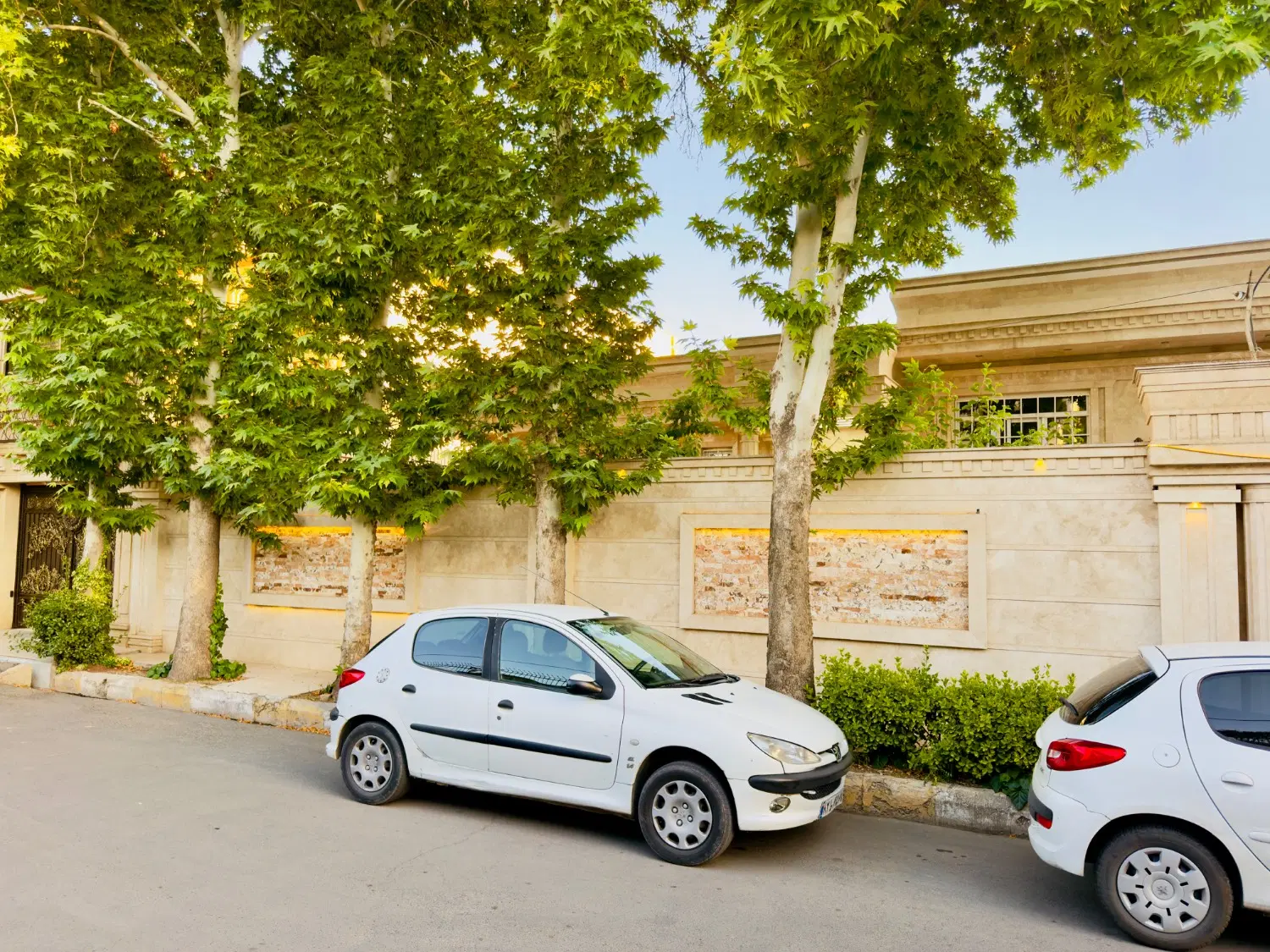 خونه ویلایی لوکس ۱۰۰۰ متری