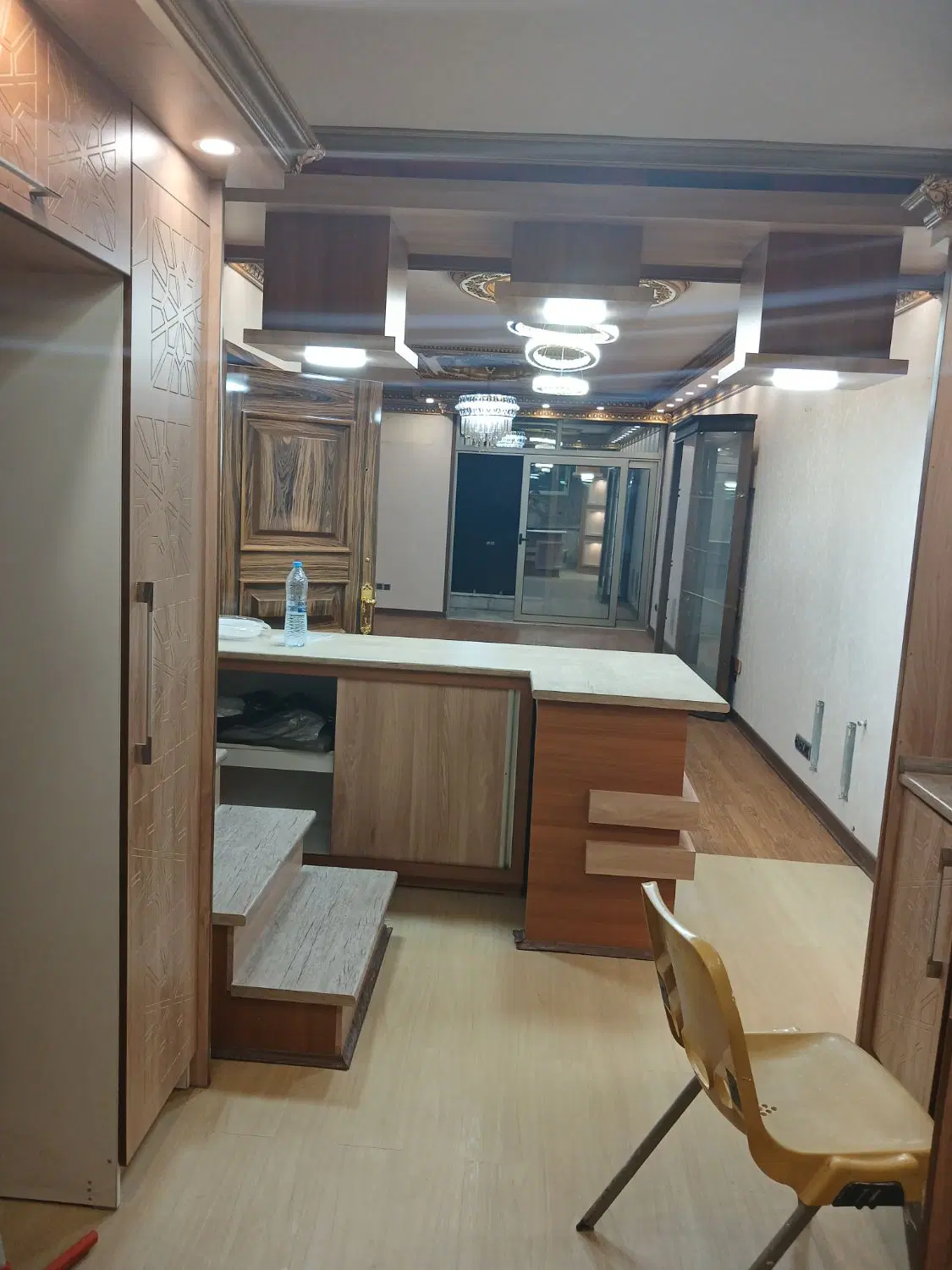 فروش آپارتمان در خ نشاط