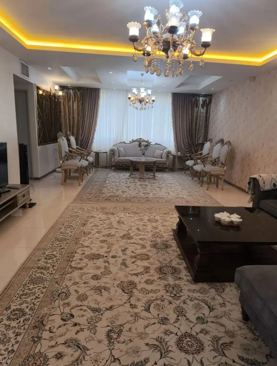 دوواحد۱۳۰متری سه خوابه سند آماده هاشمیه