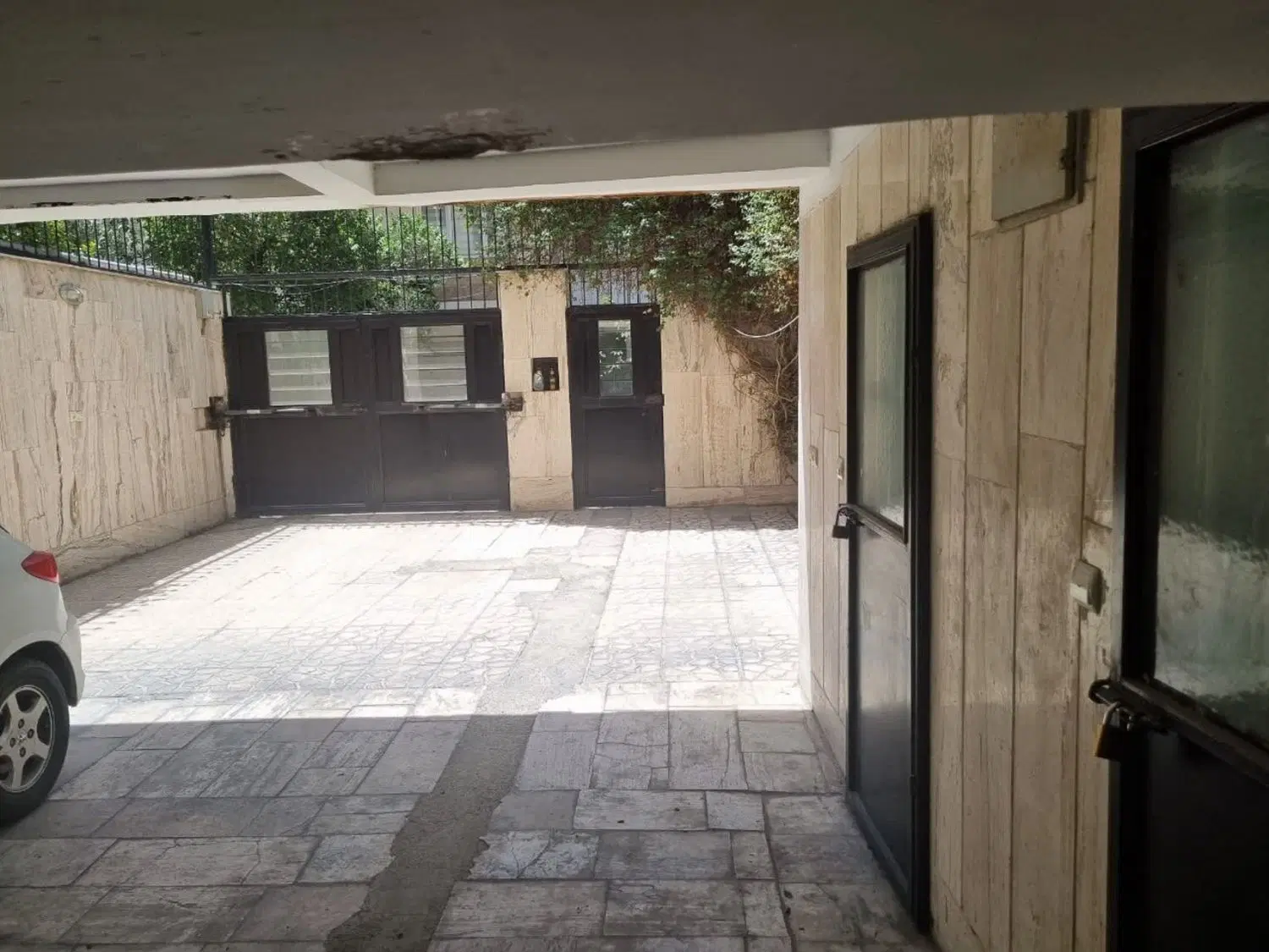 ۷۶ متری تک واحد شهرک پاسداران