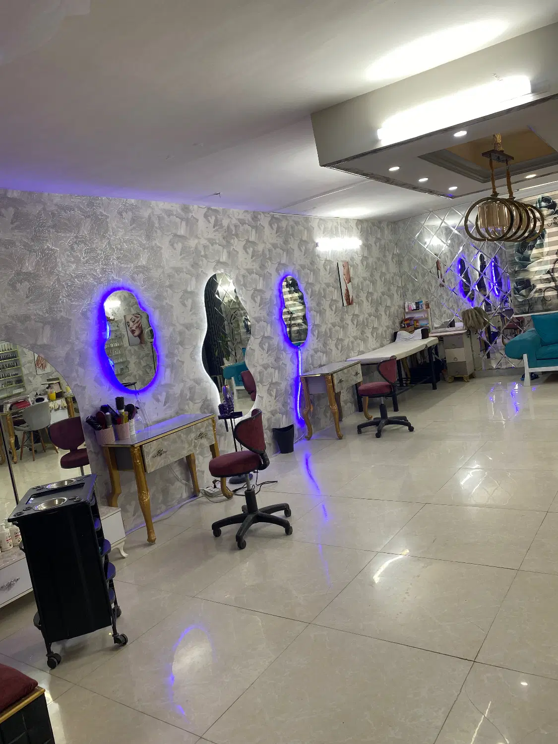 واگذاری و اجاره سالن پر مشتری در گوهردشت فعال فعال