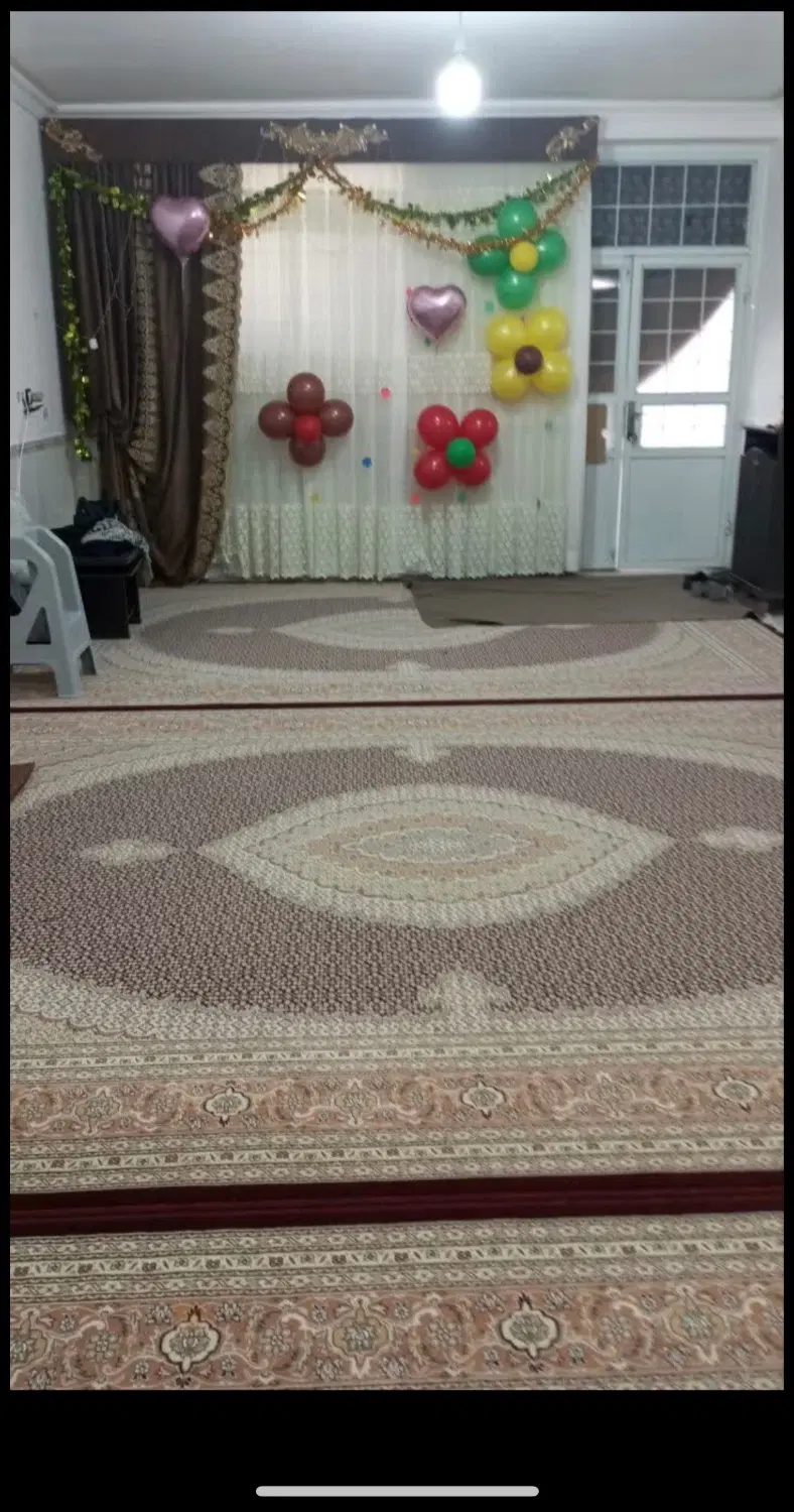 منزل فروشی واقع در روزبدان آخر خیابان بوستان