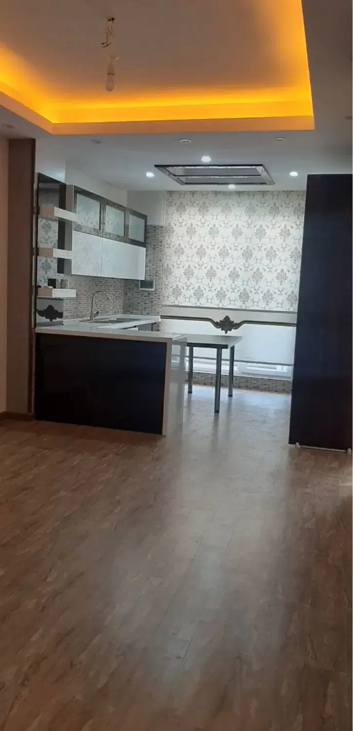 ۹۷ متری ته طالقانی جنوبی طبقه دوم