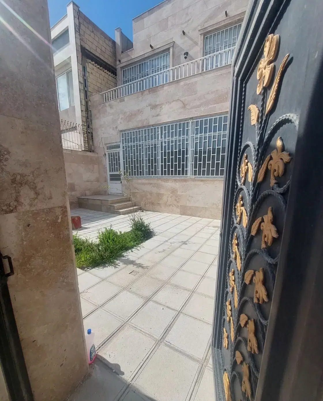 ویلایی دوبلکس دو ممر حاشیه بلوار پیروزی(شهرگلبهار)