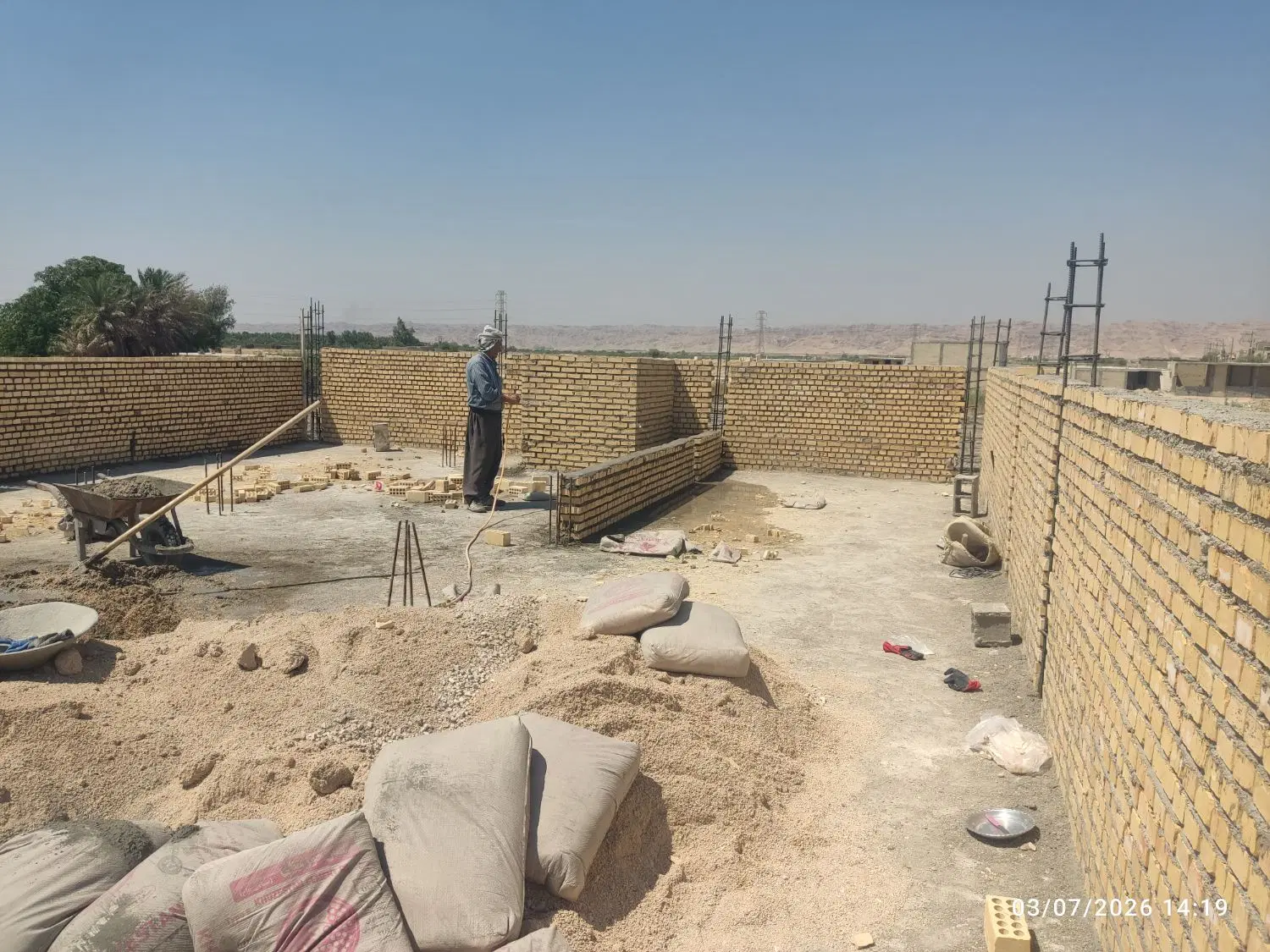 فروش نیمه کاره خیابان 20متری