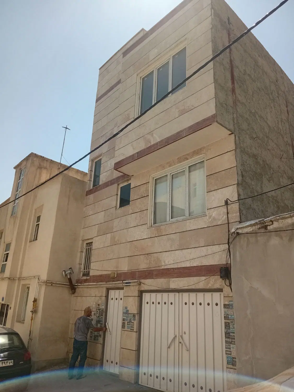 آپارتمان ۲طبقه پیلوتدار هر واحد ۲خواب
