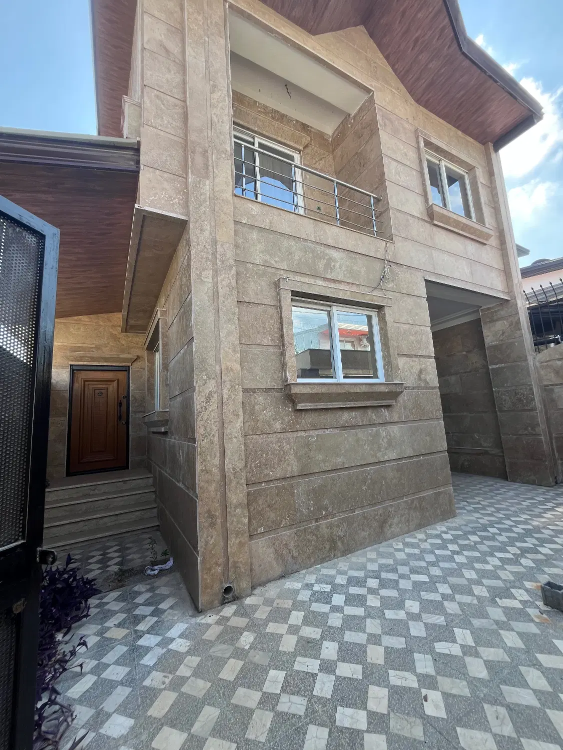 فروش ویلای لوکس روبه‌روی شهرک برند دریاکنار