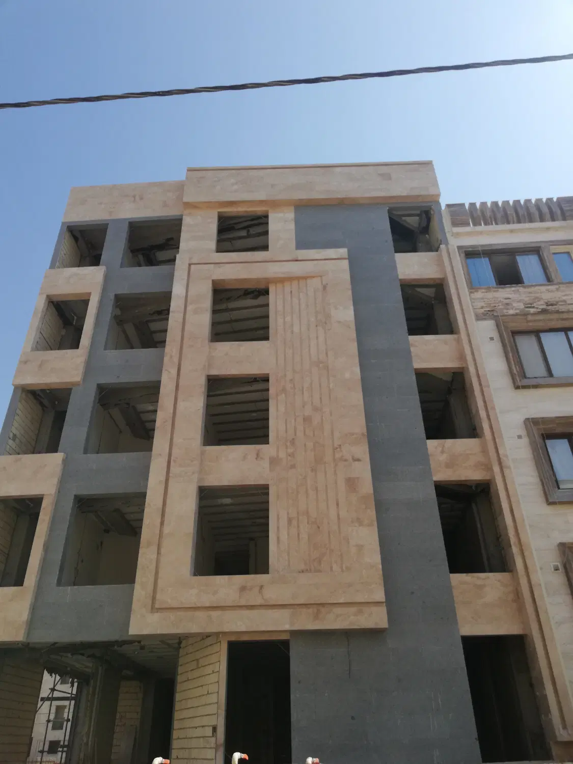 پیش فروش یک واحد آپارتمان در بلوار صلح کوچه زوج