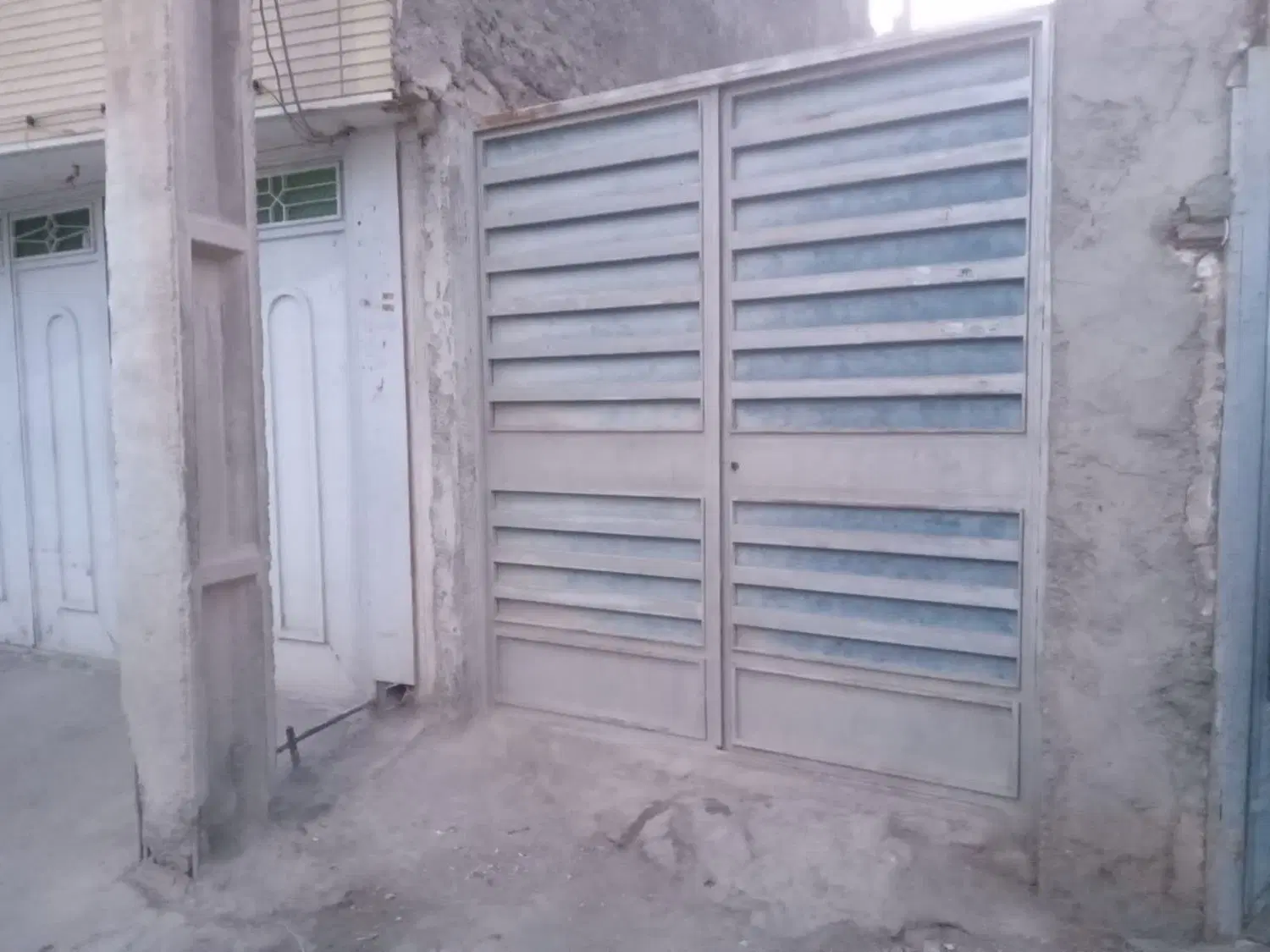 فروش زمین مسکونی۱۶۰ متر با پروانه ساخت دو طبقه