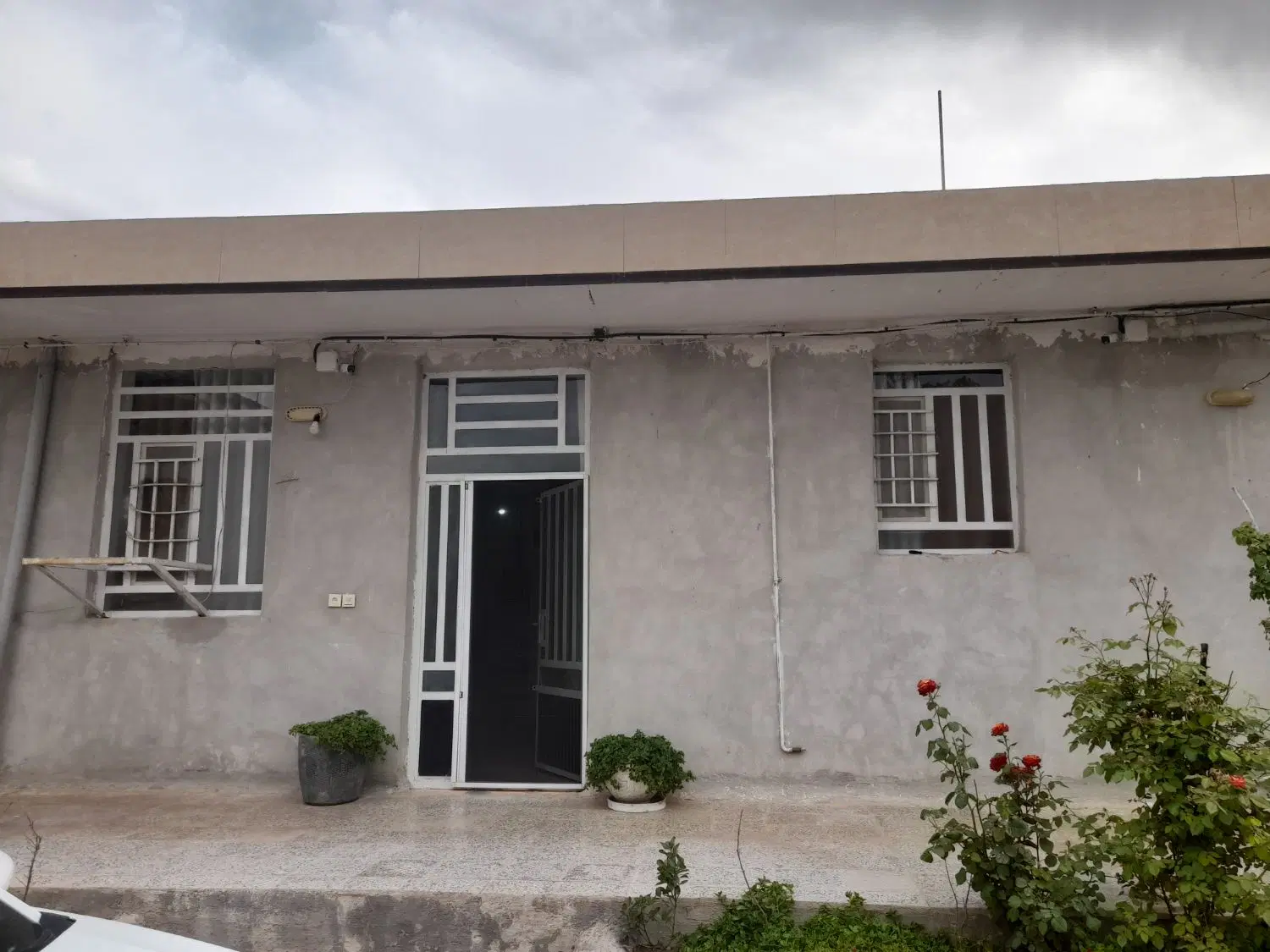 خانه ویلایی۲۵۰مترزمین ۱۱۰متربنا