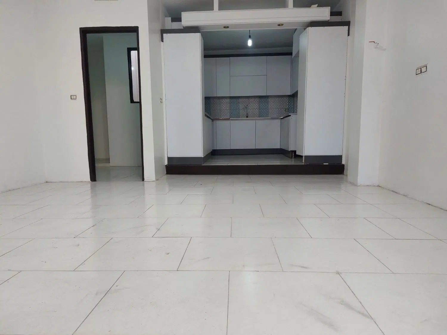 فروش آپارتمان تک واحد با حیلط