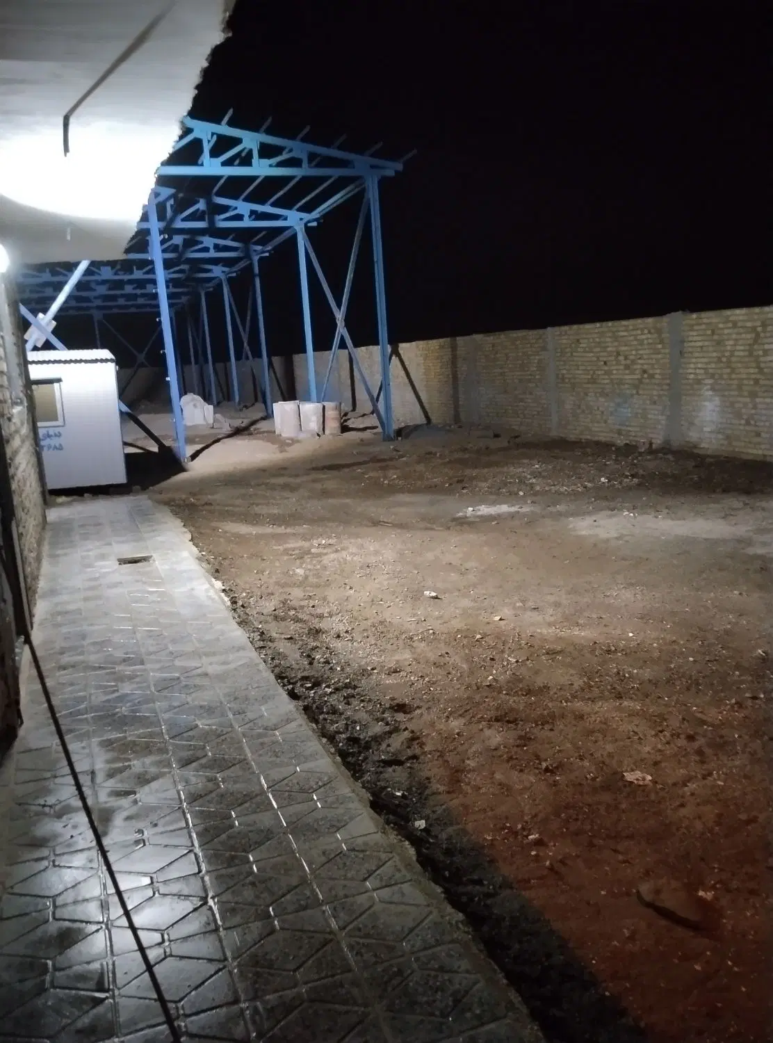 1100متر کارخانه