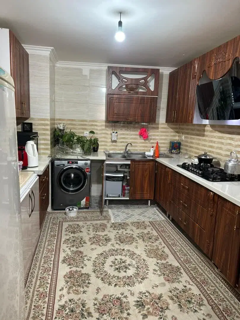 منزل 4طبقه 75متری