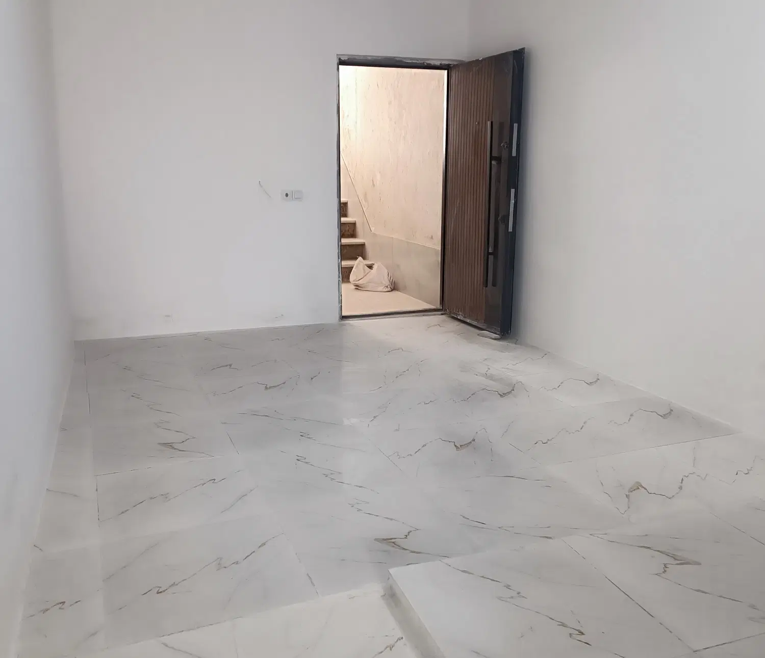 فروش یک خوابه ۵۰ متری در کرونی