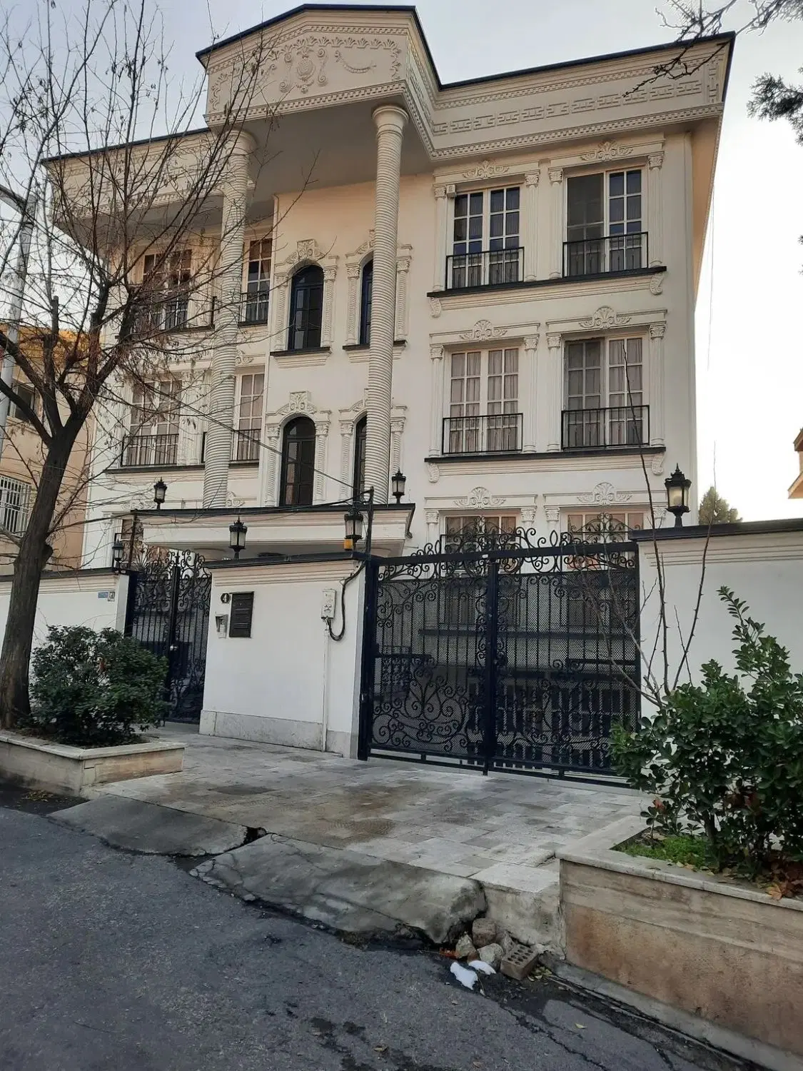 اندرزگو سلیمی جنوبی ۱۳۵متر کلنگی