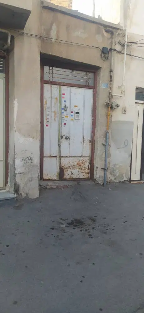 یک عدد حیاط کلگنی ۱۴۷ متر