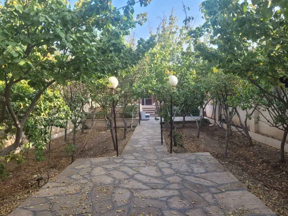باغ واقع در خاوه