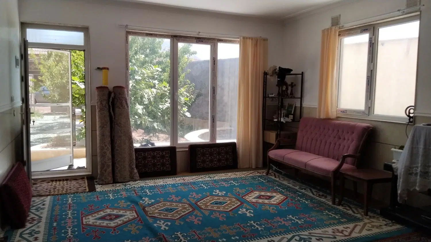 ویلا دو طبقه و سرسبز