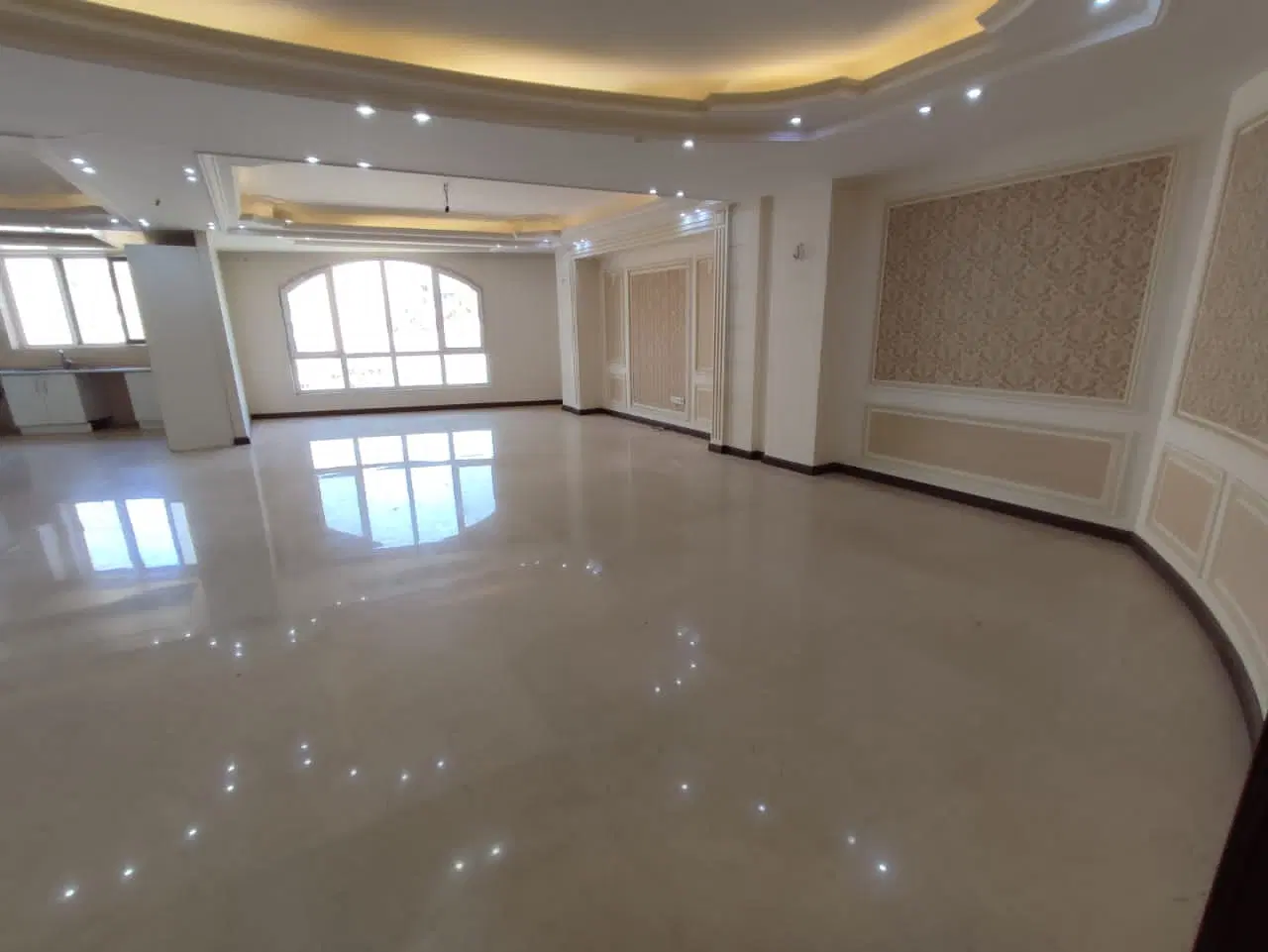 ۱۳۵متر ۳خواب فول امکانات پونک کمالی غربی